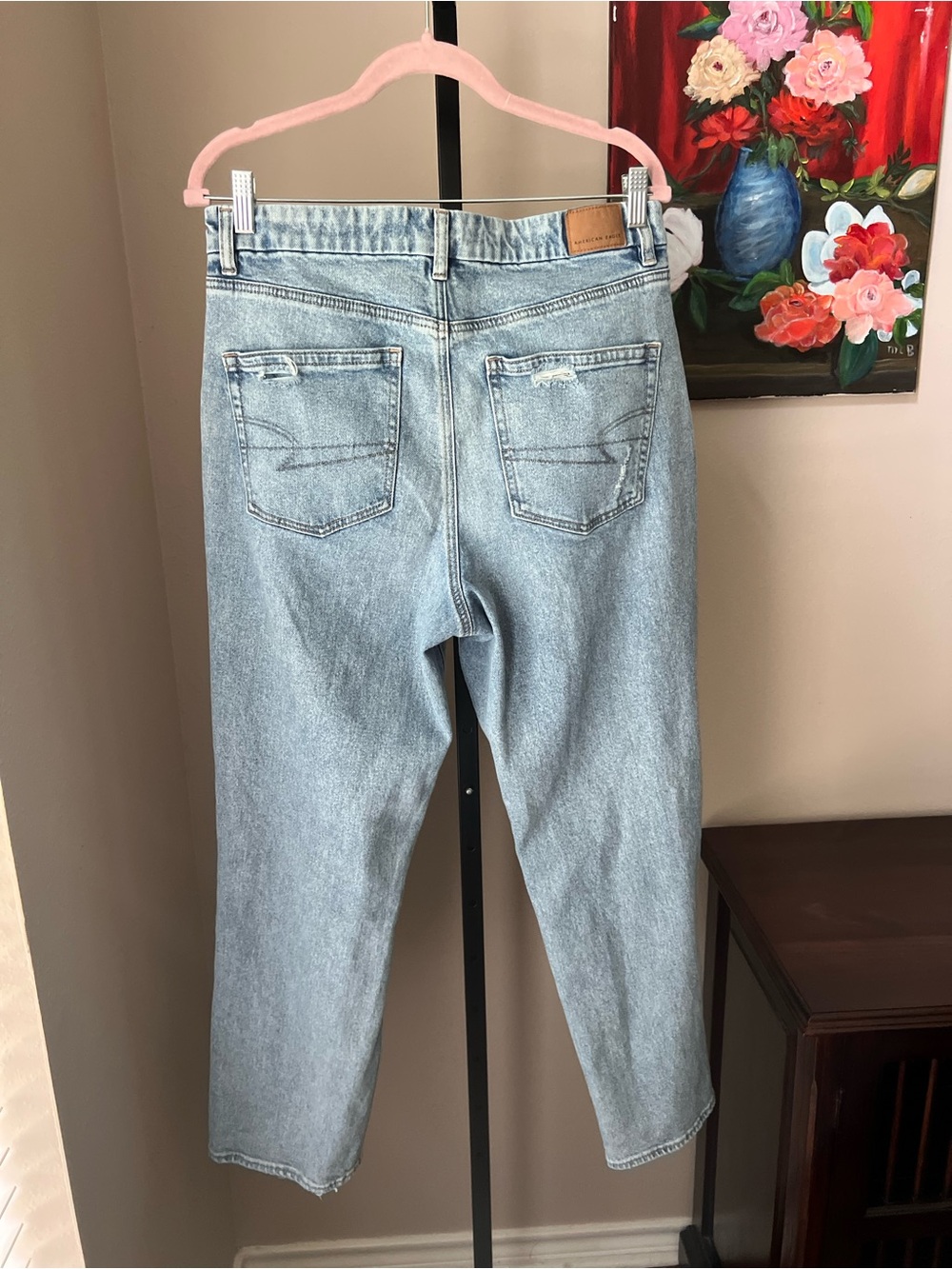 American Eagle Outfitters Light Blue wash ripped  Jeans - Picture 6 of 10